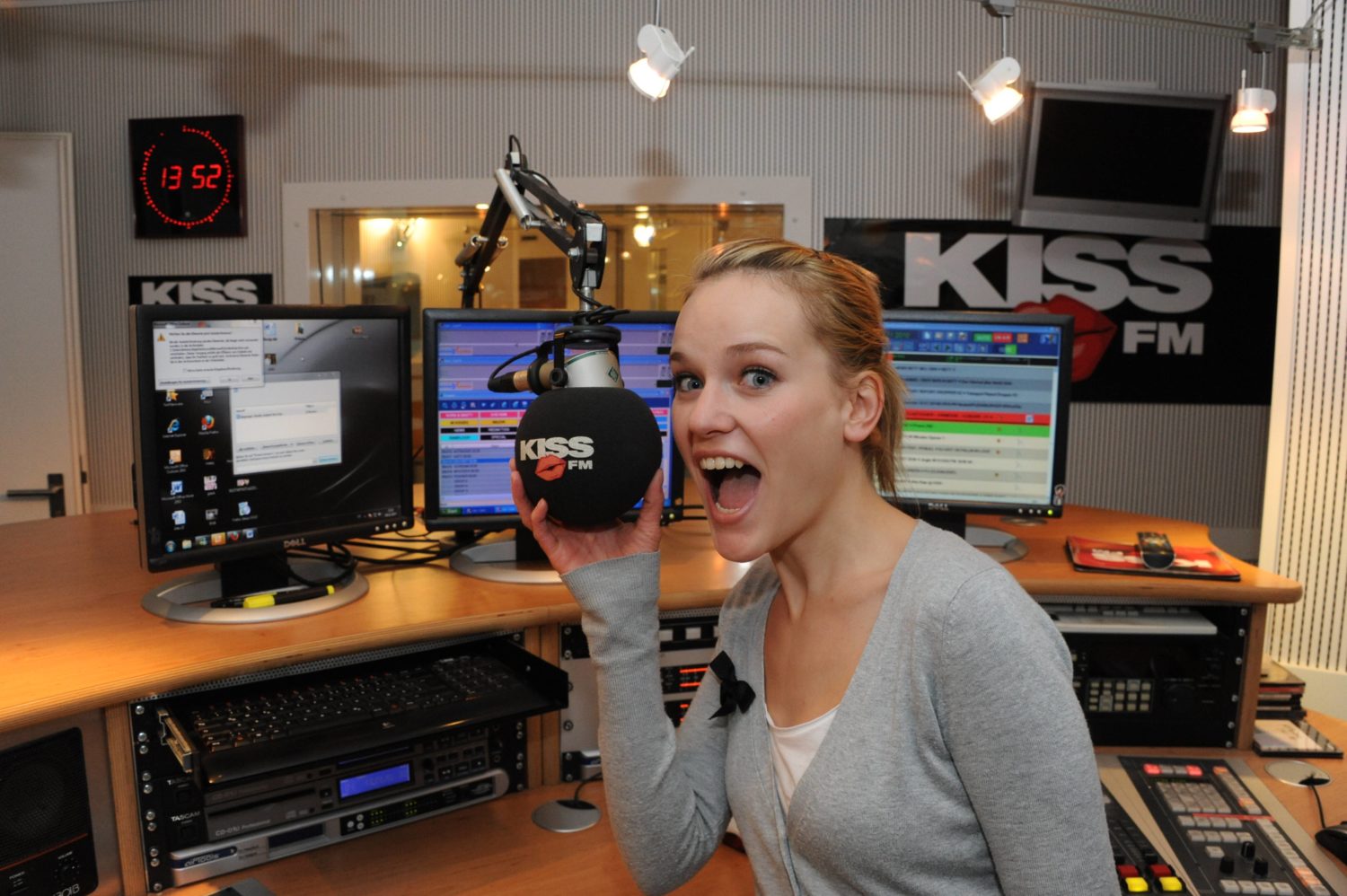 Nora, Moderatorin der Kiss FM Morningshow Knallwach, 2010. Foto: Imago/Thomas Lebie